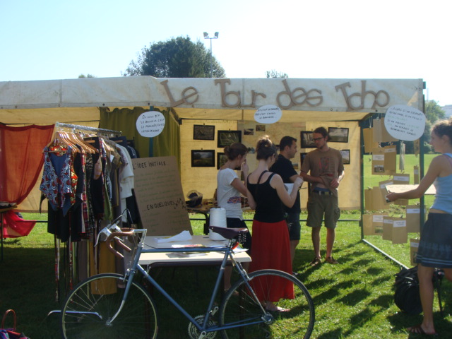 Un autre stand d'asso...