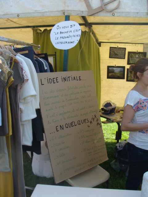 Un autre stand d'asso...