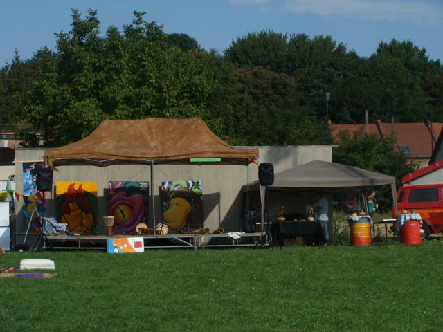 Scène extérieure et stand Revolu'son