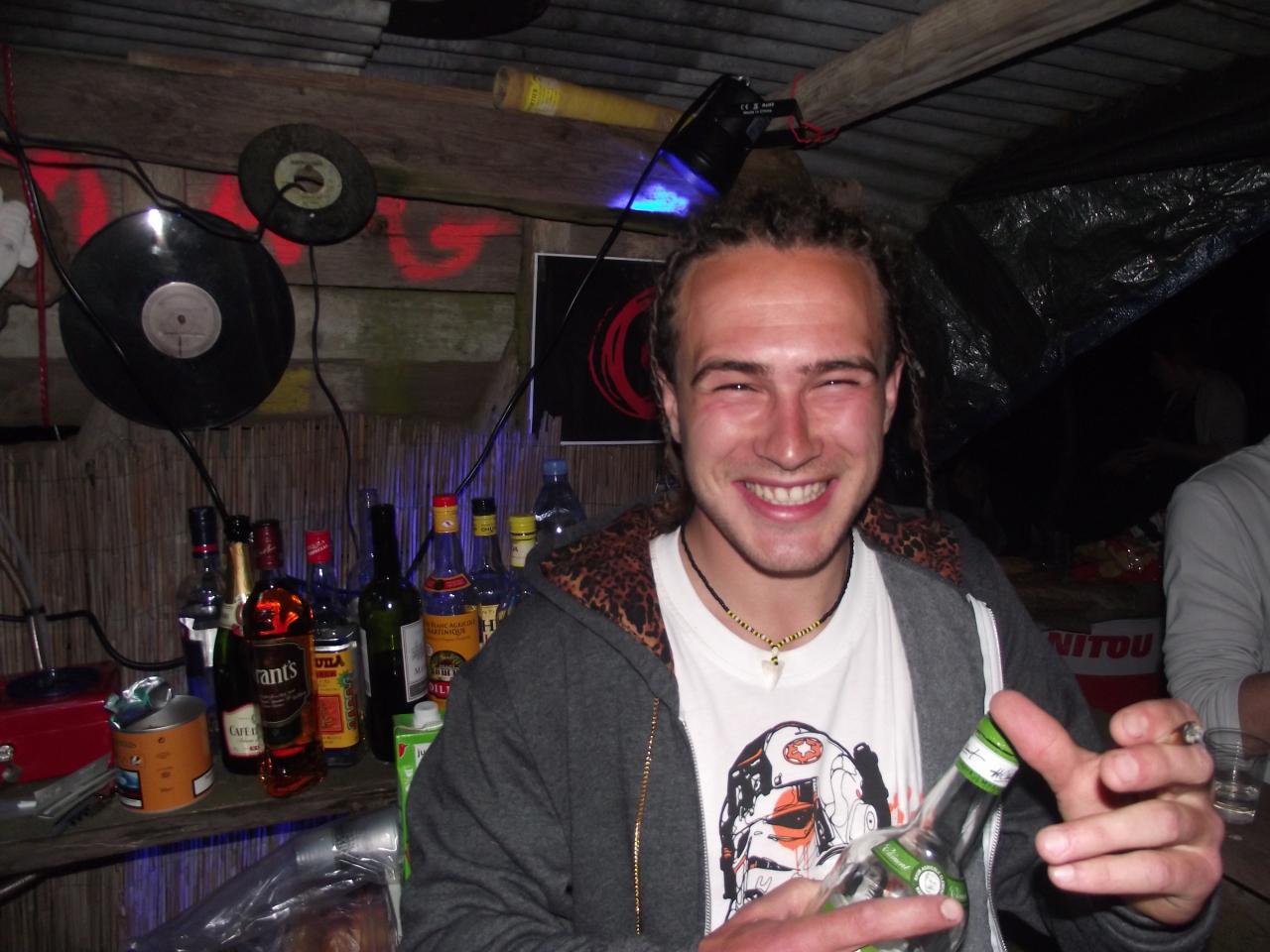 Max le voisin barman...